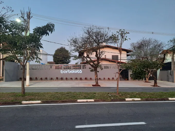 Borboletá Buffet e quintal de brincar